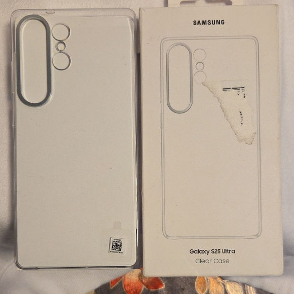 Samsung Other - Samsung White Slim-Fit Case for Note 10+